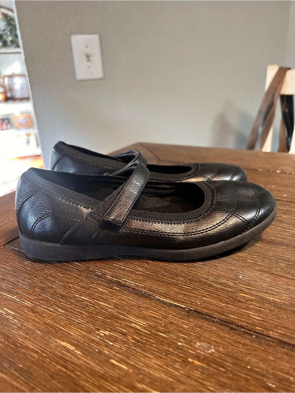 Black Mary Jane shoes size 3m